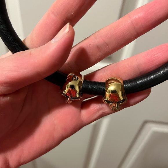 Alexander McQueen Black and Gold Skull leather Necklace / bracelet - Picture 4 of 12